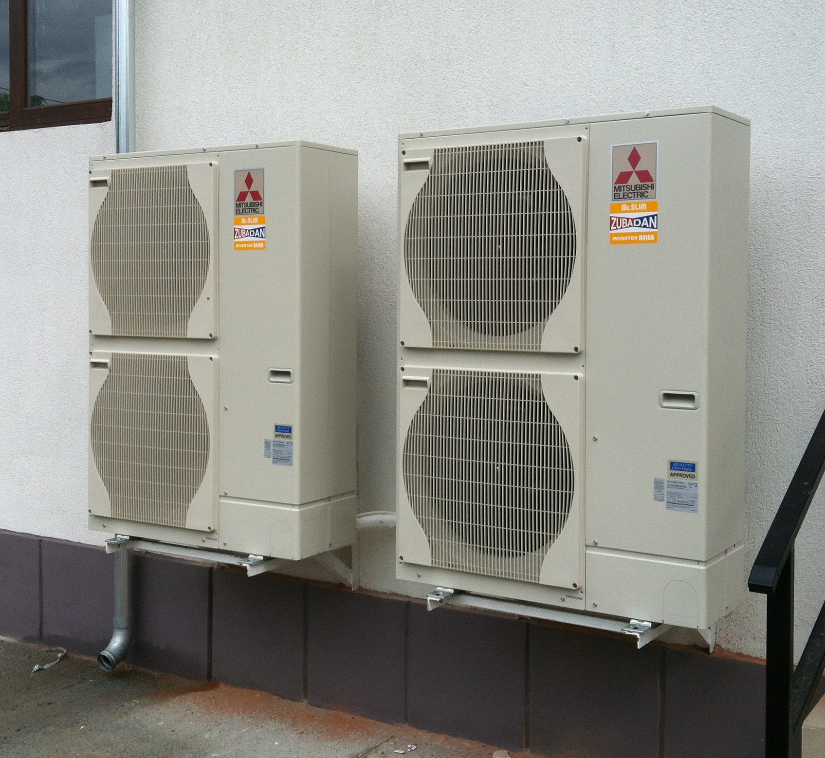 Фото кондиционера Mitsubishi Electric PUHZ-SW120YHA Power Inverter (внешний блок)